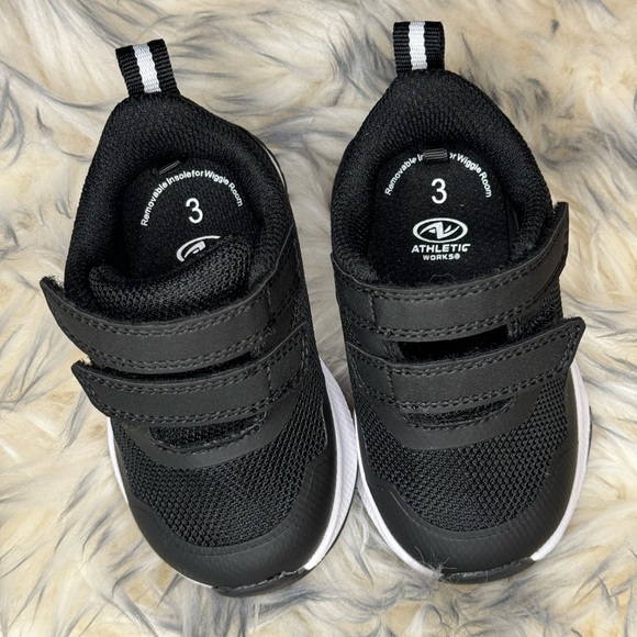 Toddler Shoes set of 3 - Picture 8 of 8